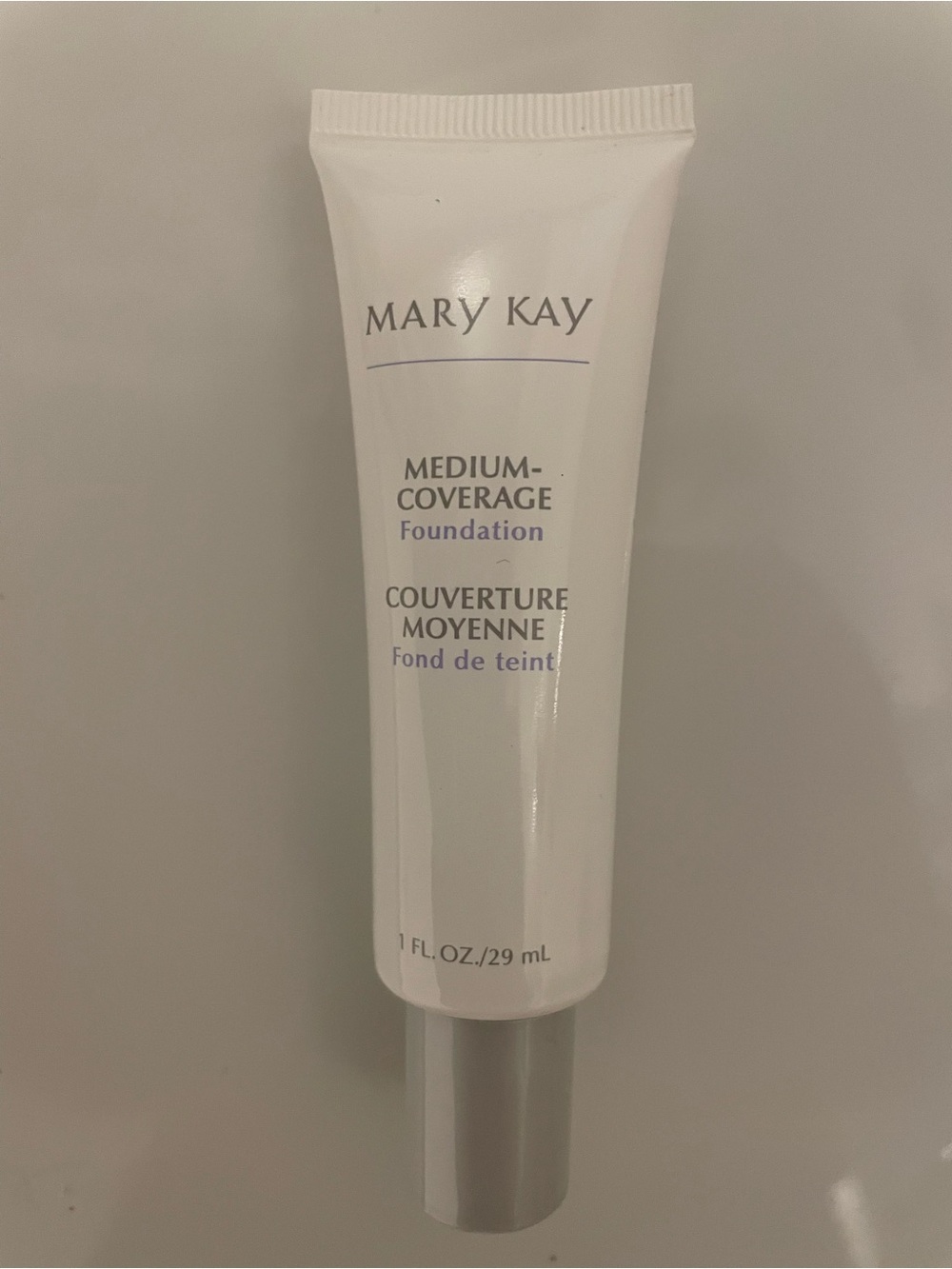 Mary Kay Medium-Coverage Foundation Ivory 104 - Grey Cap no box